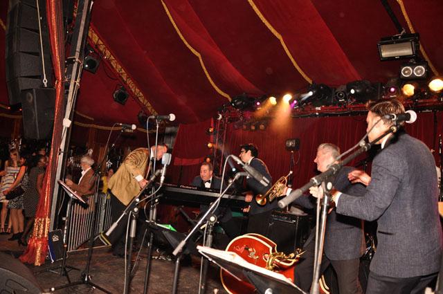 min 2011 12 10 cabaret sauvage 366